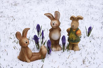 Brown ceramic Easter Bunnies