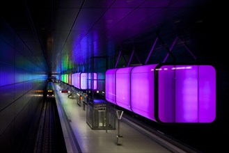 Light installation in the U-Bahn HafenCity Universitat subway station