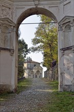 View through the Arco di San Carlo arch towards Chapel VI