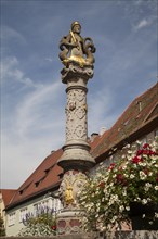 Column with figure on the Herrenbrunnen fountain