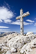 Summit cross on the Roda di Vael in the Rose Garden group