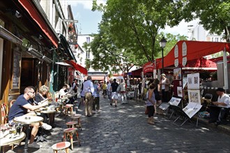 People at the Place du Tertre