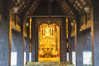 Chapel next to Wat Chedi Luang