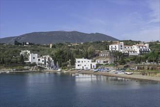 The bay of Cala de Port-Lligat