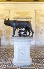 Bronze statue of the Capitoline Wolf