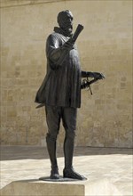 Statue of Grand Master Jean de la Valette
