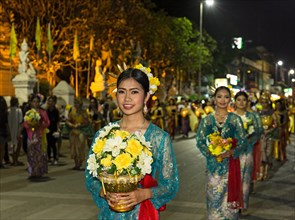 Women in traditional costume