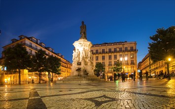 Monument to the poet Luis de Camoes