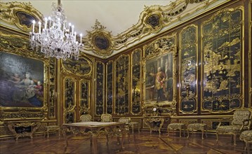 Vieux-Laque room, Schonbrunn Palace