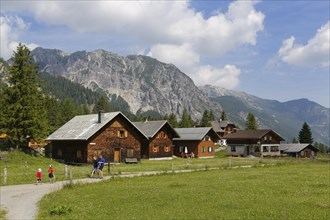 Nenzinger Himmel alpine village