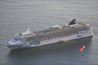 Cruise ship Norwegian Jade