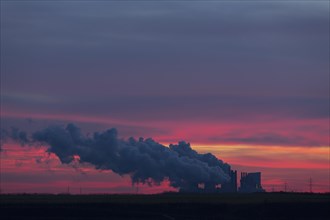 Frimmersdorf lignite-fired power plant at dawn