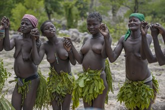 Women of the Koma people dancing