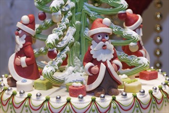 Santa Claus figures made of marzipan