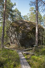 Majakivi boulder