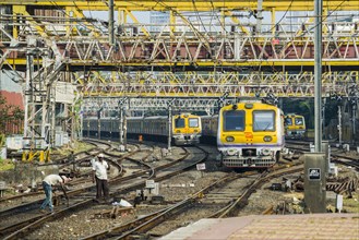 Trains arriving at Churchgate Railway Station