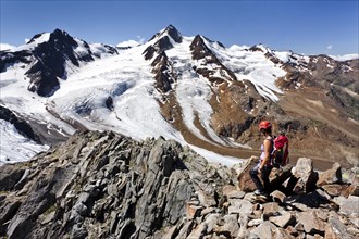 Mountaineer on the Richterweg trail