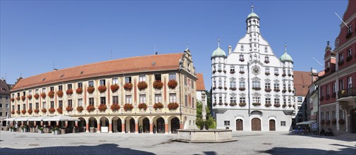 Town Hall with Steuerhaus and Grosszunft at the marketplace of Memmingen