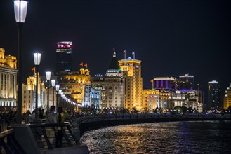 Promenade at the Huangpu River at night