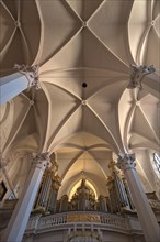 Ceiling vault with the organ loft