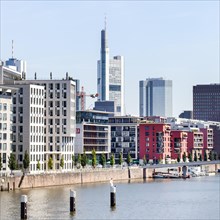 Residential building with luxury apartments in Frankfurt's West Harbour