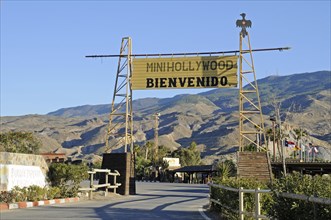 Mini-Hollywood welcome sign