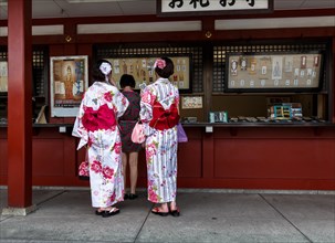 Women in kimonos at Senso-ji Temple