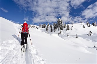 Ski walkers ascending the Cima Juribrutto