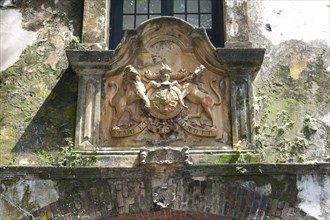 Coat of Arms of the United Kingdom on the city walls of Galle