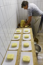Production of butter in an Alpine dairy