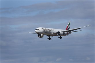Emirates Boeing 777-300er aircraft on final approach