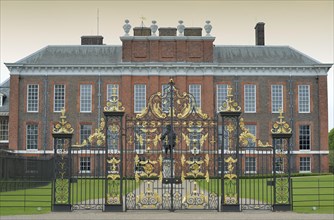 Gate in front of Kensington Palace