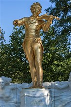 Monument to the composer Johann Strauss II