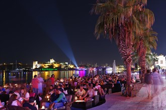 Restaurant in Kumbahce bay with Bodrum Castle