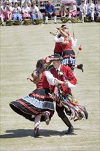 Kreisreiterpaare dance group performing the Bechertanz dance