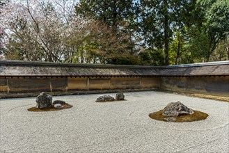 Ryouan-ji rock garden