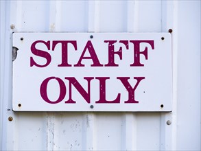 Sign 'staff only'