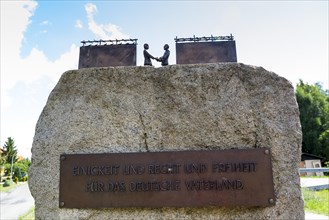 Memorial to the 'Tag der Maueroffnung'