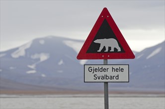 Polar bear warning sign