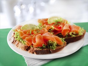 Smoked salmon sandwich