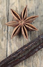 Vanilla pods and star anise