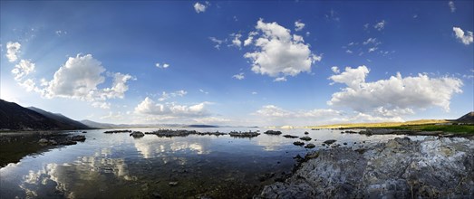 Cloudy sky reflected in the water of the Sees Mono Lake