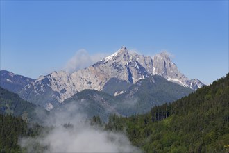 Koschuta massif with Koschutnikturm mountain