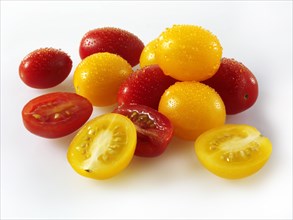 Yellow and red Pomodorino tomatoes
