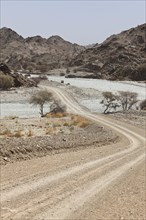 Dirt road in the Oman hinterland