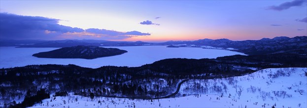 Lake Kussharo at dawn