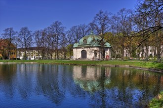 Hubertusbrunnen spring at the east end of Nymphenburg Canal