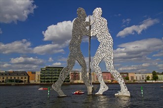 Sculpture 'Molecule Man' on the Spree River