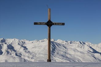 Summit cross at Hoadl