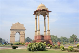 Canopy and India Gate or All India War Memorial Arch by Sir Edwin Landseer Lutyens